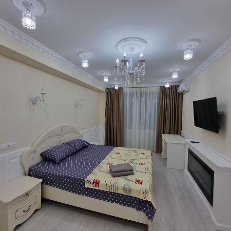 Business Class Apartments In The City Center คีชีเนา ภายนอก รูปภาพ