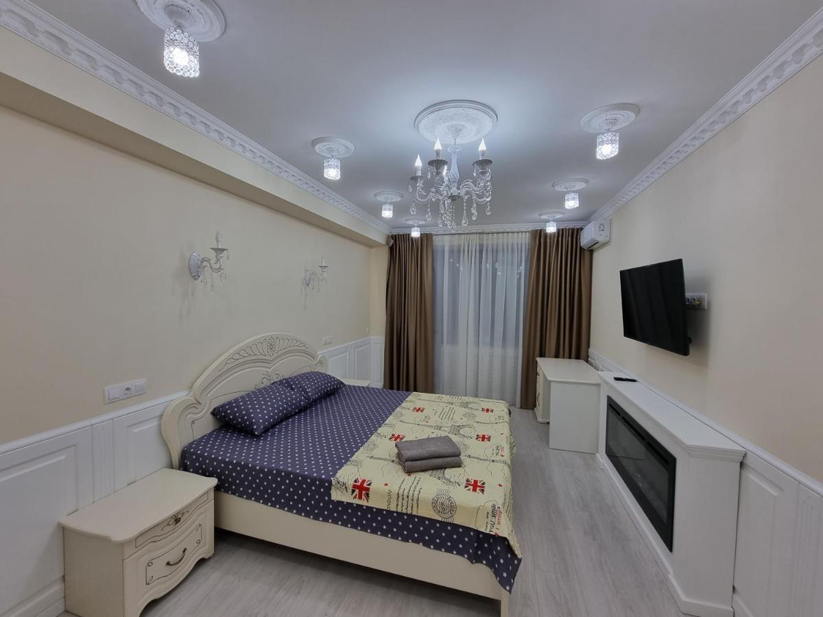 Business Class Apartments In The City Center คีชีเนา ภายนอก รูปภาพ