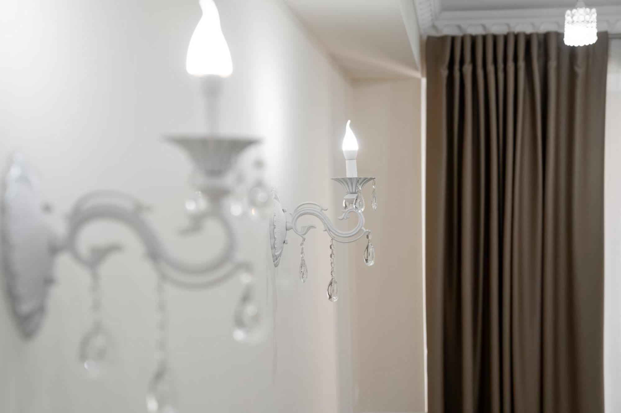 Business Class Apartments In The City Center คีชีเนา ภายนอก รูปภาพ