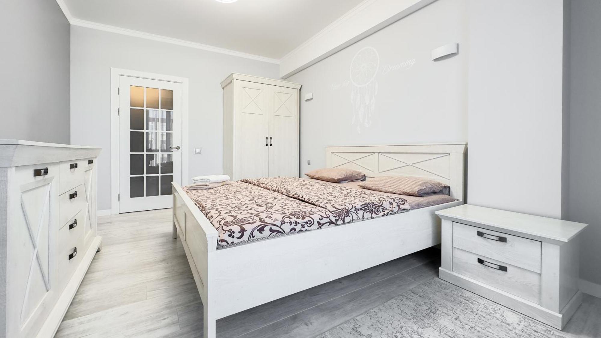 Business Class Apartments In The City Center คีชีเนา ภายนอก รูปภาพ